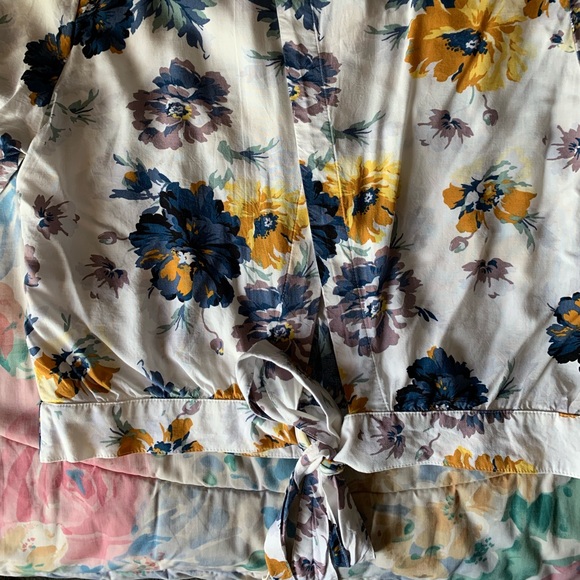 Abercrombie & Fitch floral crop top - Picture 3 of 6